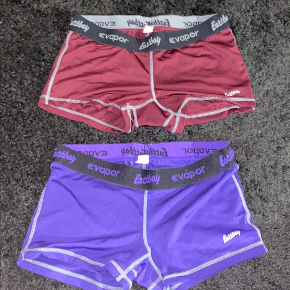 2 pairs of spandex